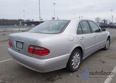 2001 Mercedes-Benz E 320 4M from USA, damaged, VIN WDBJF82J81X060591